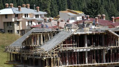 Строителството на еднофамилни къщи забави ръст през третото тримесечие