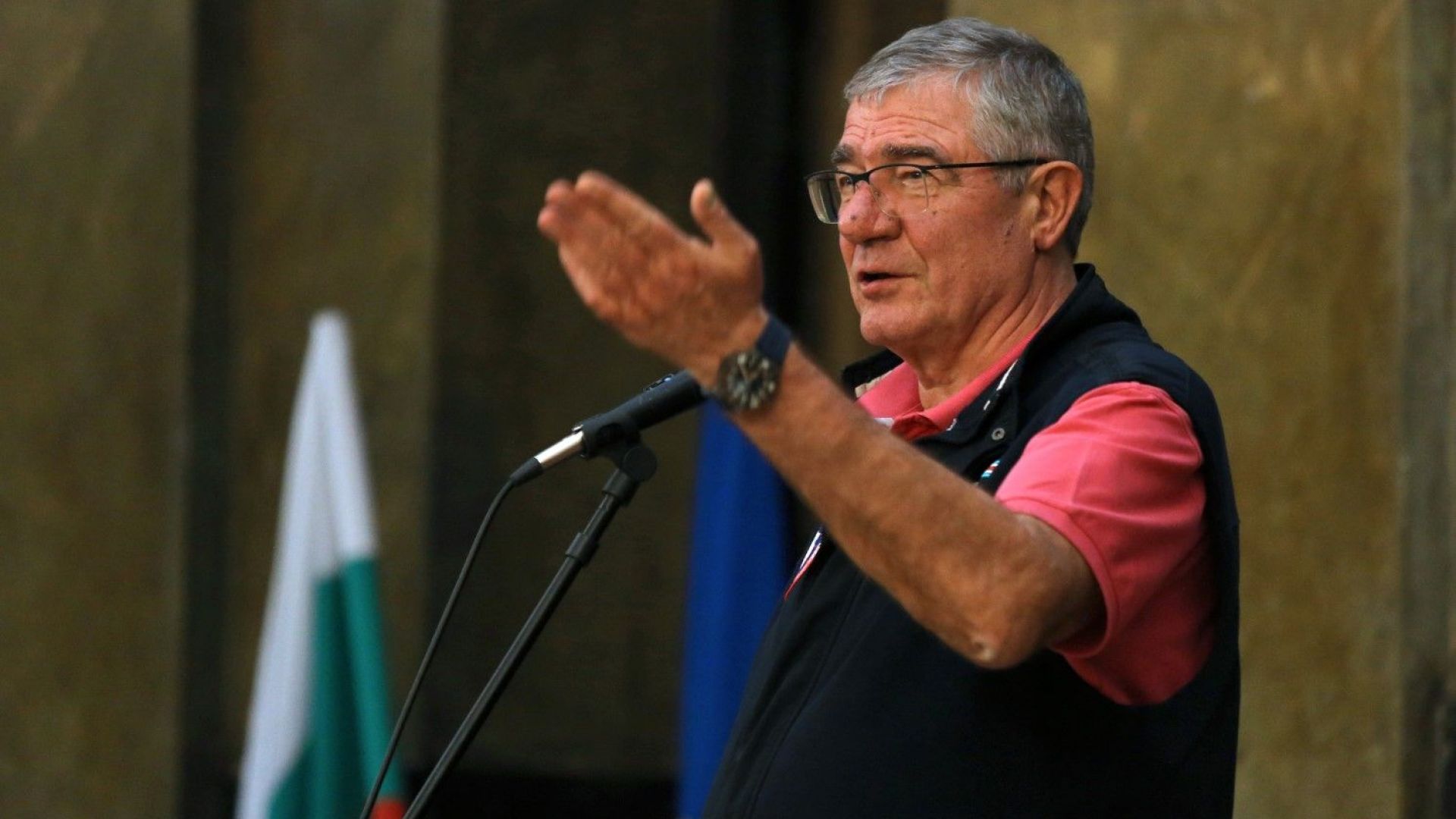 Към Южния полюс днес потегля първата група от 27 ата Българска