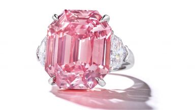 Пускат на търг в Женева най-големия розов диамант, познат като „Розово наследство“