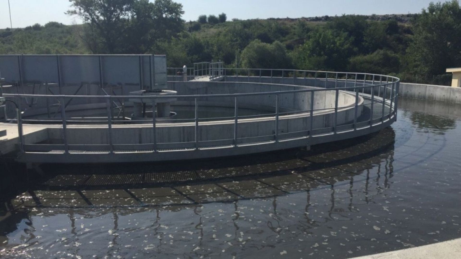 Екоинспекцията в Бургас затвори пречиствателната станция на Елените собственост на