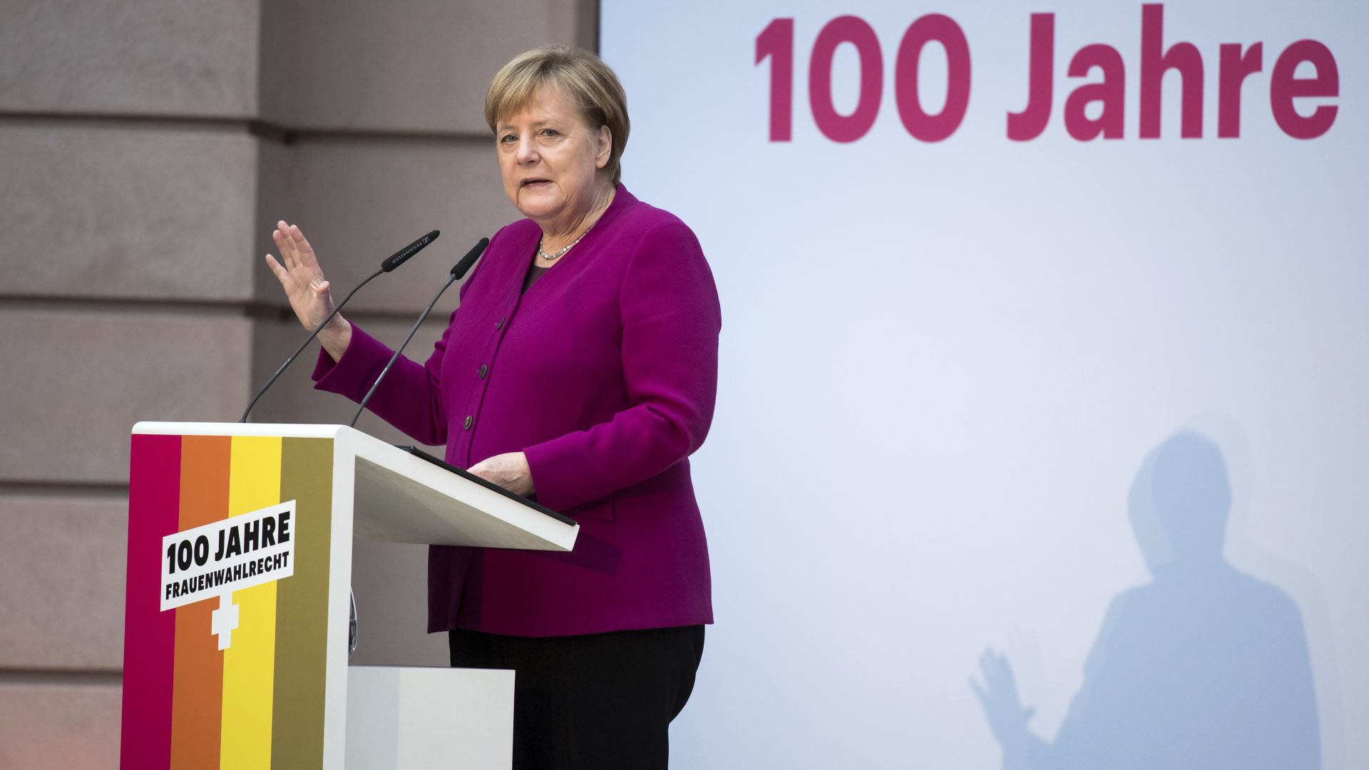 Меркел отбеляза 100-годишнината от даването на избирателни права на жените 
