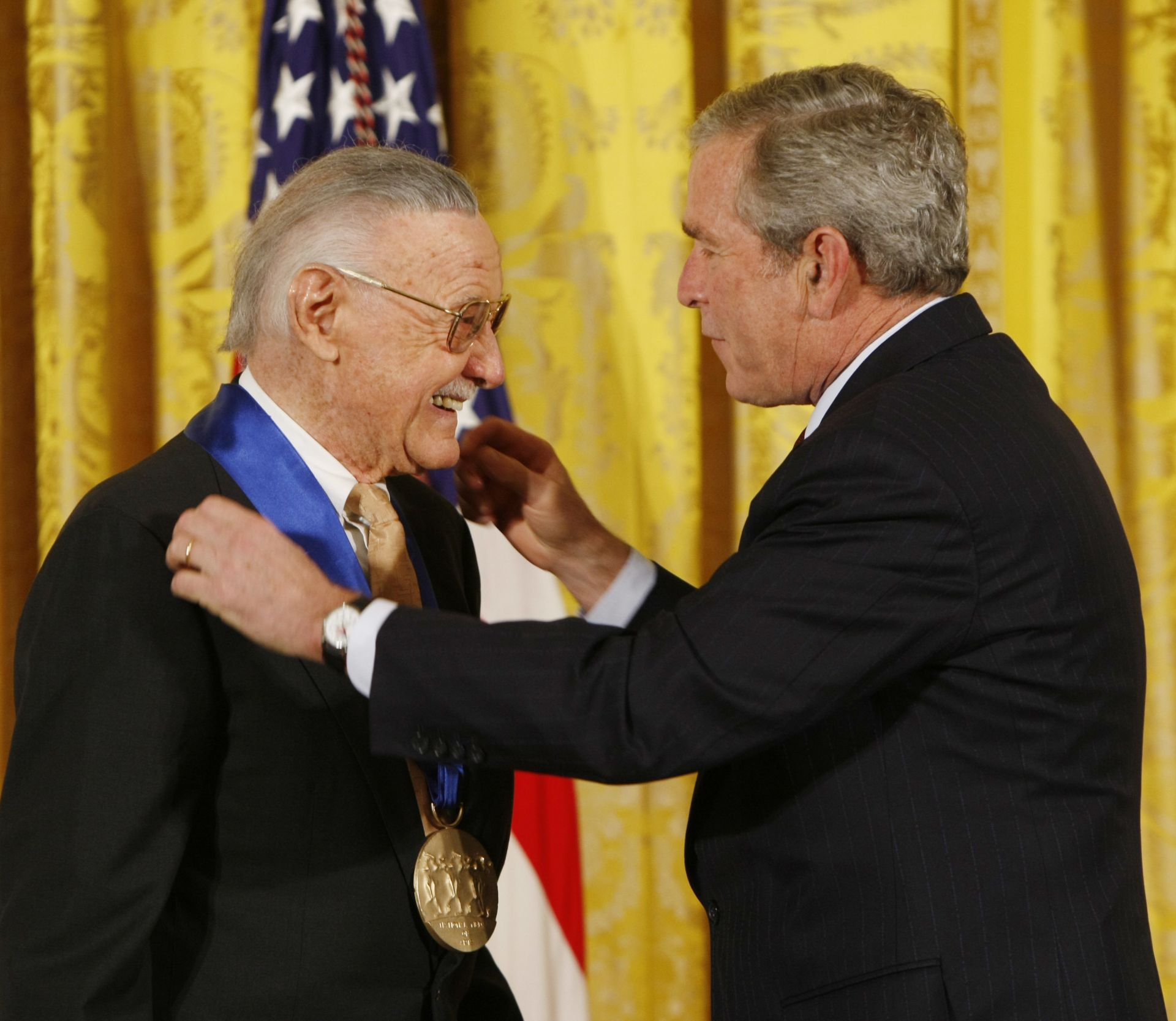 През 2008 година Лий беше награден от президента Джордж Буш за твореството си