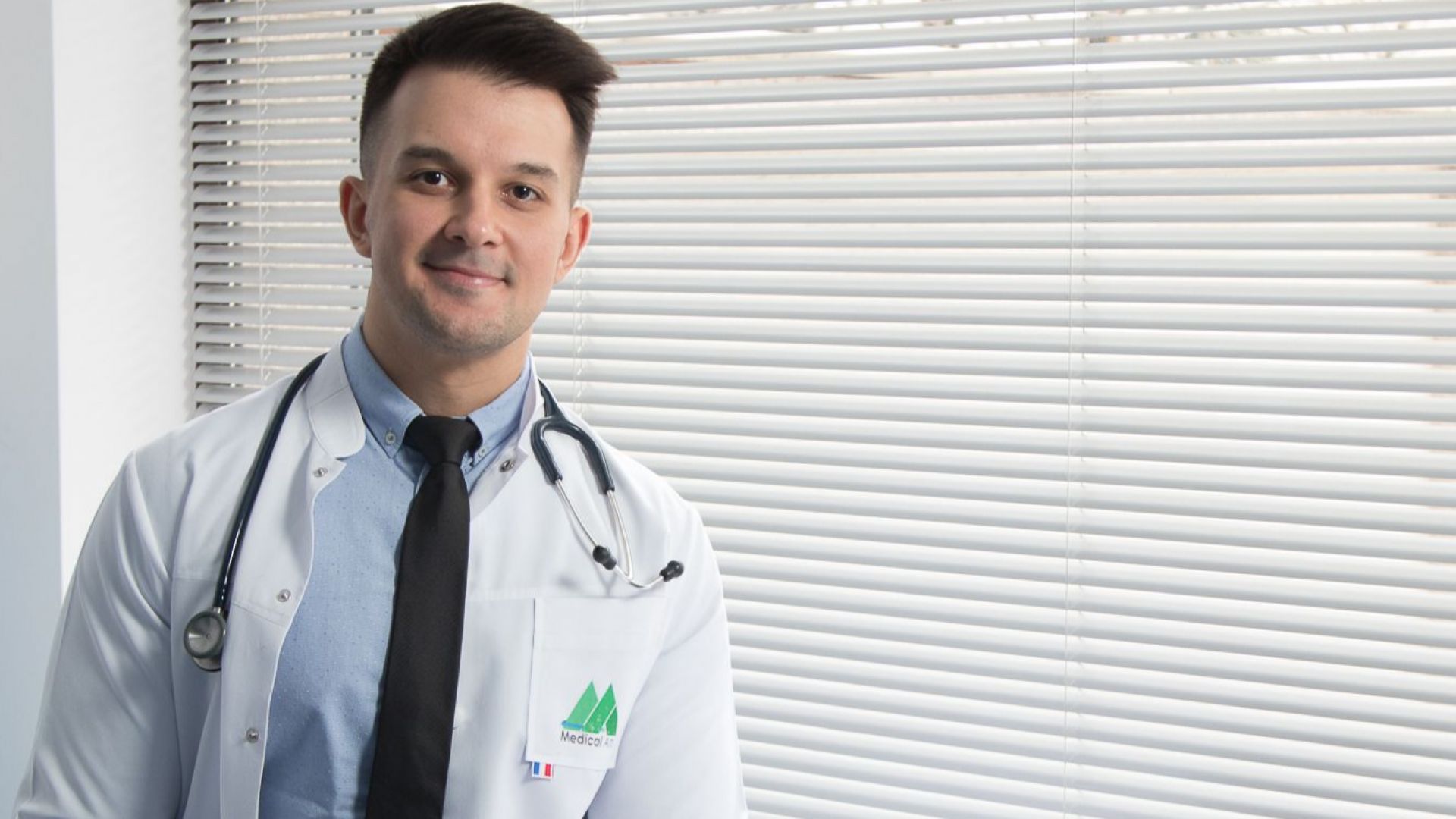 Д р Явор Асьов е роден преди 30 години в София