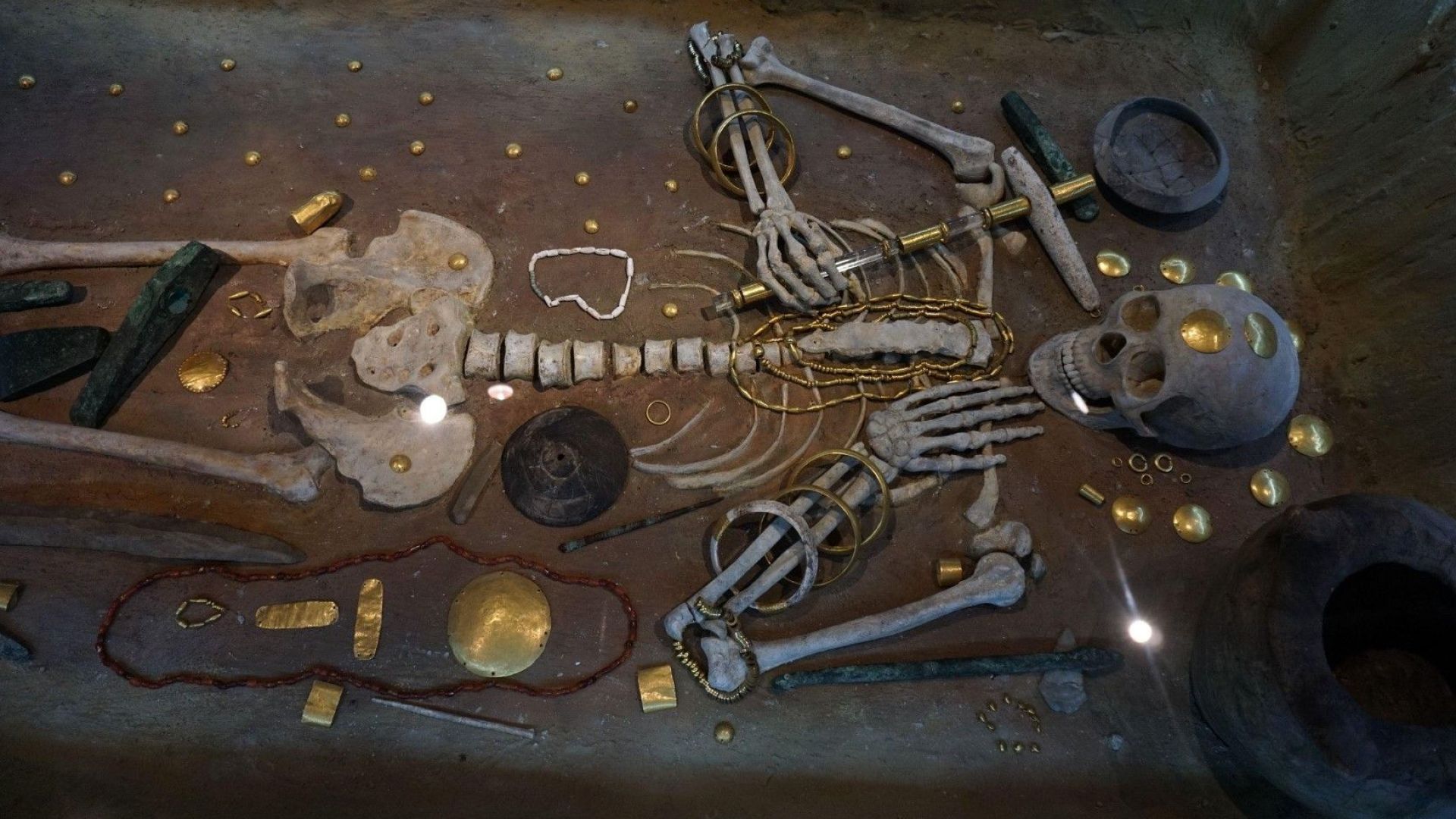 Историческият музей във Варна показва фотоизложба по повод 30 ата годишнина