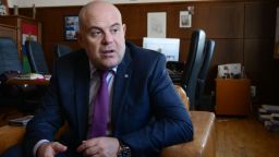 Гешев се пошегува: Кметът на Костенец дава лош пример - обещава, вместо да дава