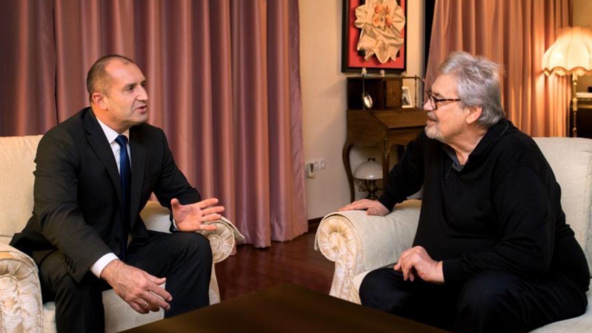 Държавният глава Румен Радев се срещна с председателя на инициативния