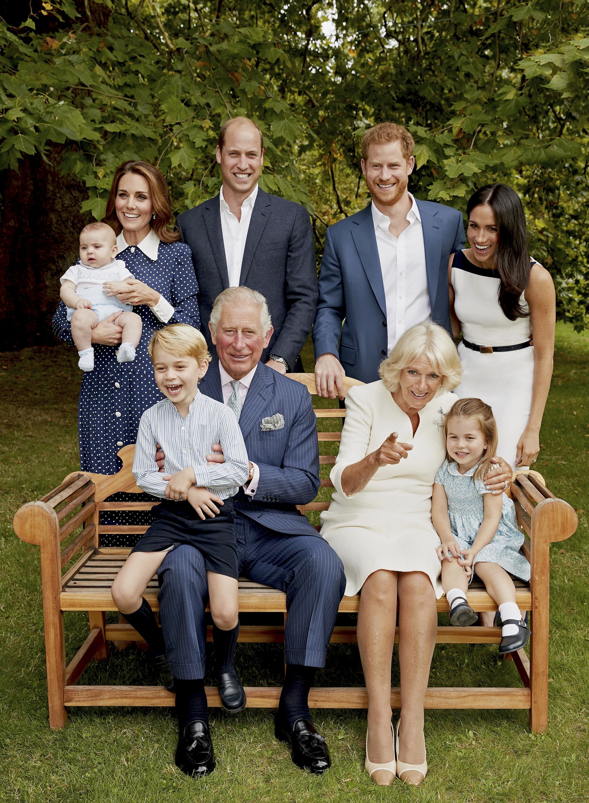 Семейният портрет по случай 70-ия рожден ден на принц Чарлз