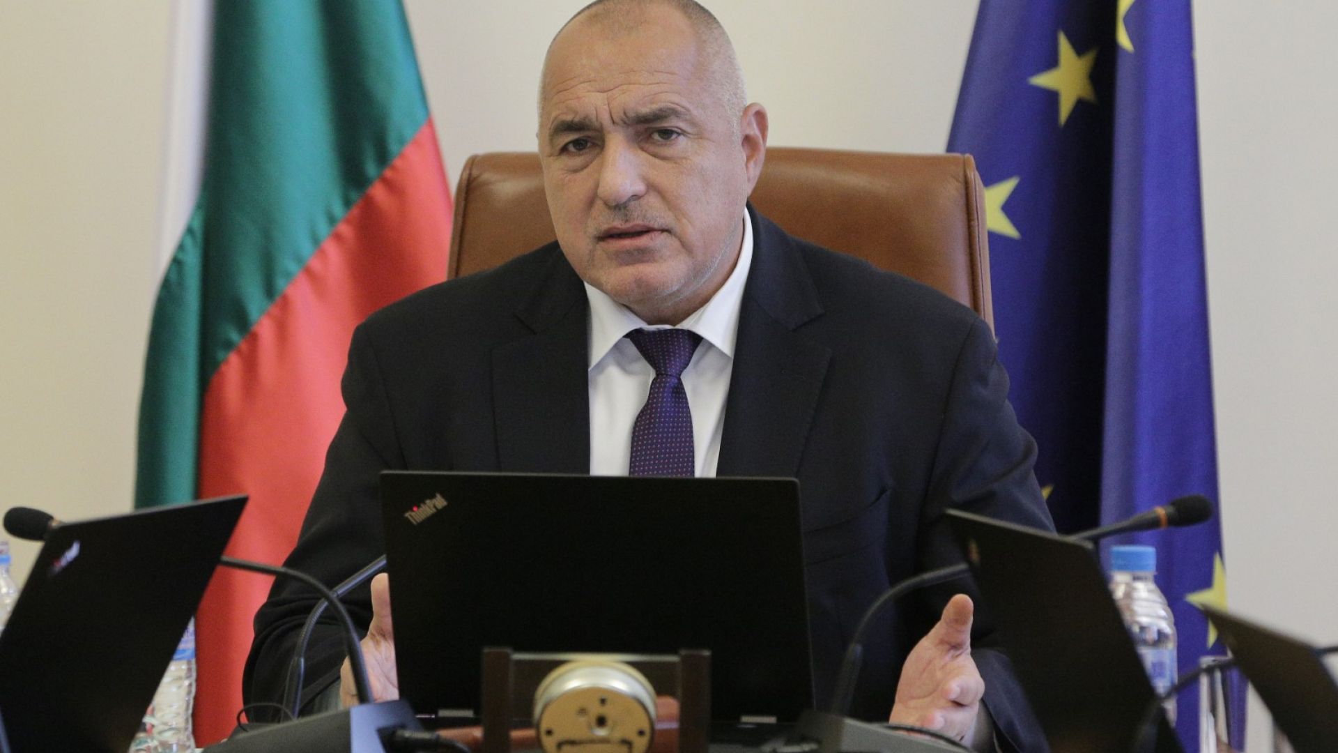 Премиерът Бойко Борисов обяви че иска да има дебат по