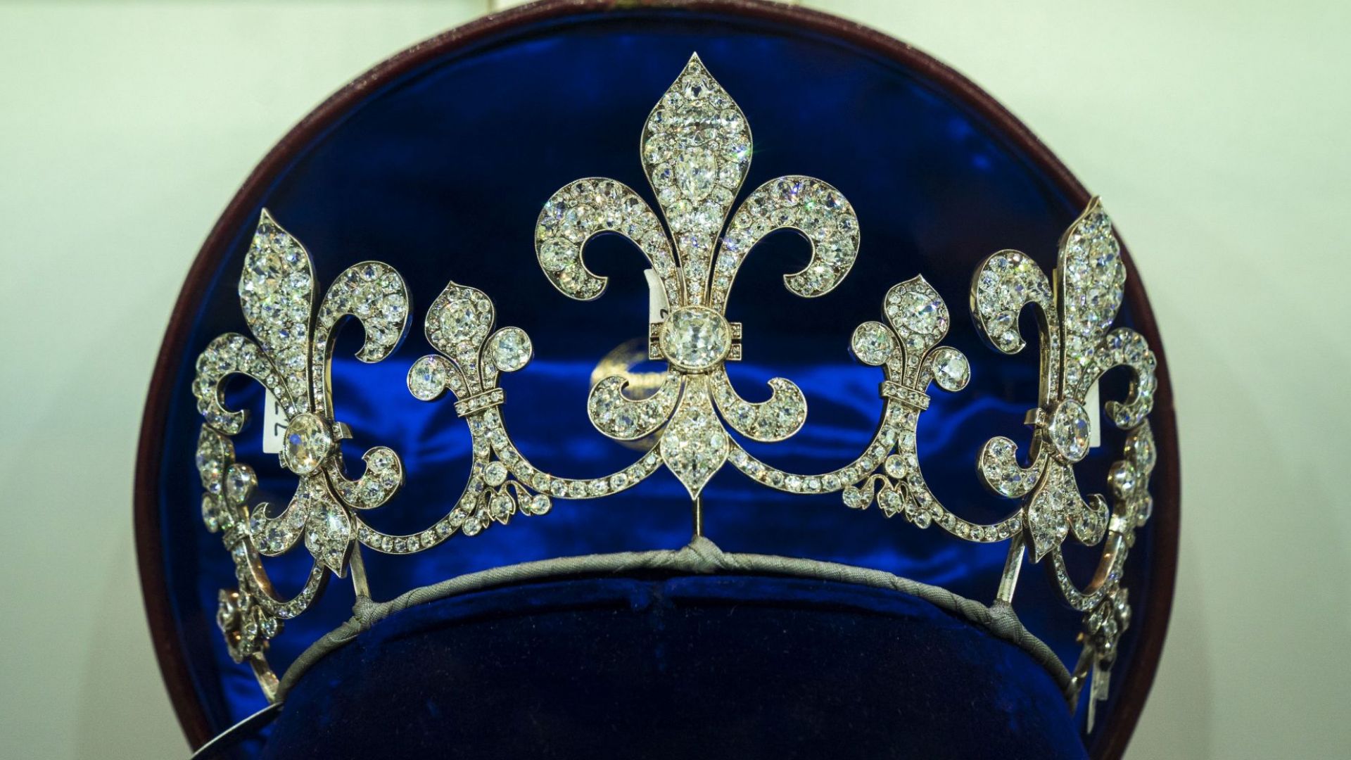 Бижута, принадлежали на обезглавената кралица на Франция Мария-Антоанета, ще бъдат
