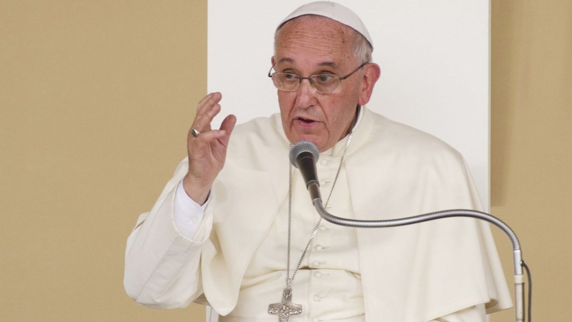 Папа Франциск днес разкритикува клюките наричайки ги форма на тероризъм
