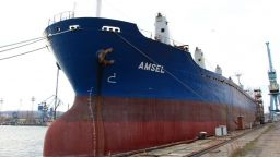 Продават кораб на търг във Варна, за да платят на екипажа