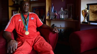 Трикратен олимпийски шампион изнасили дете
