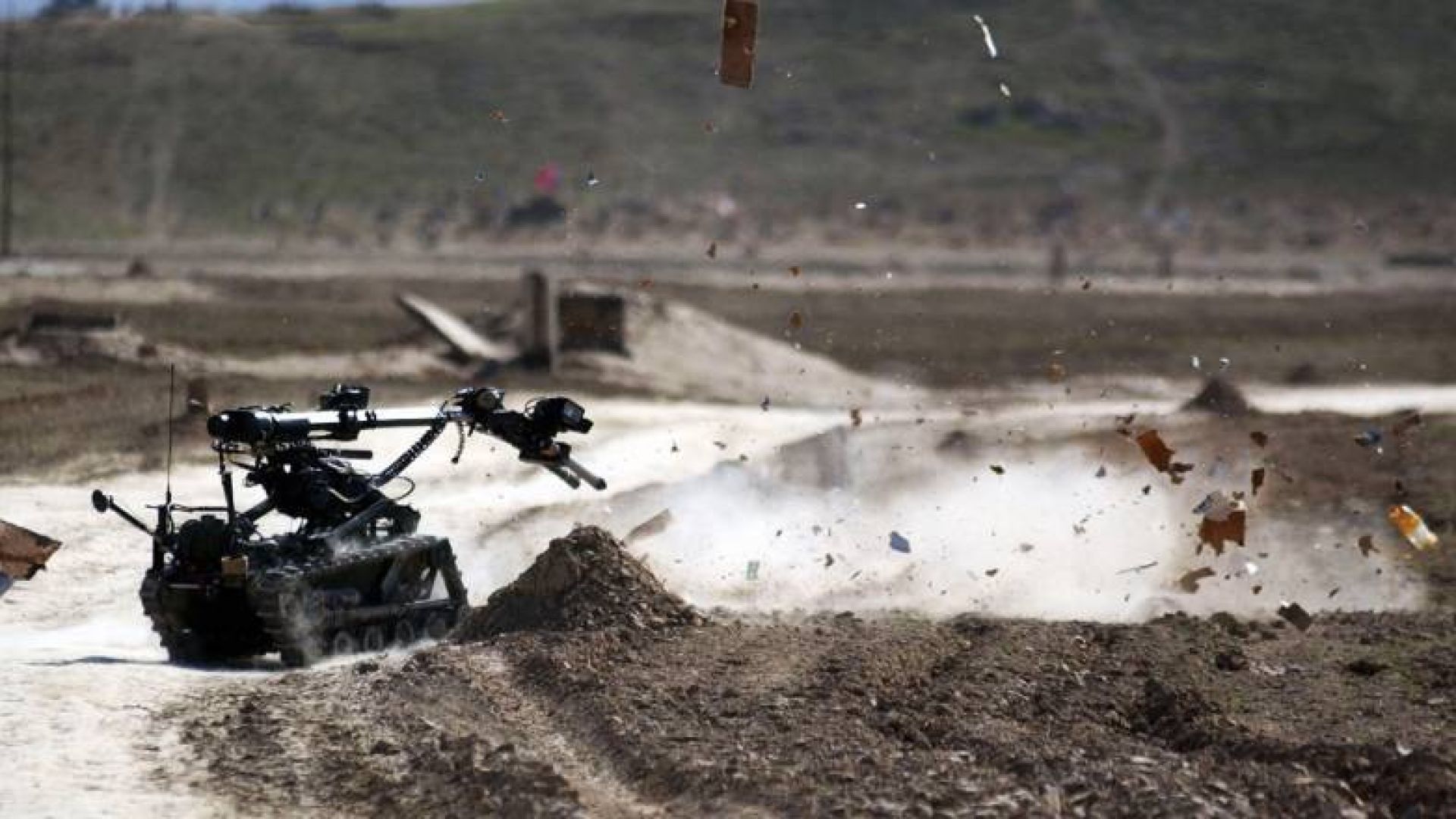 Великобритания стартира първото военно учение за бойни роботи