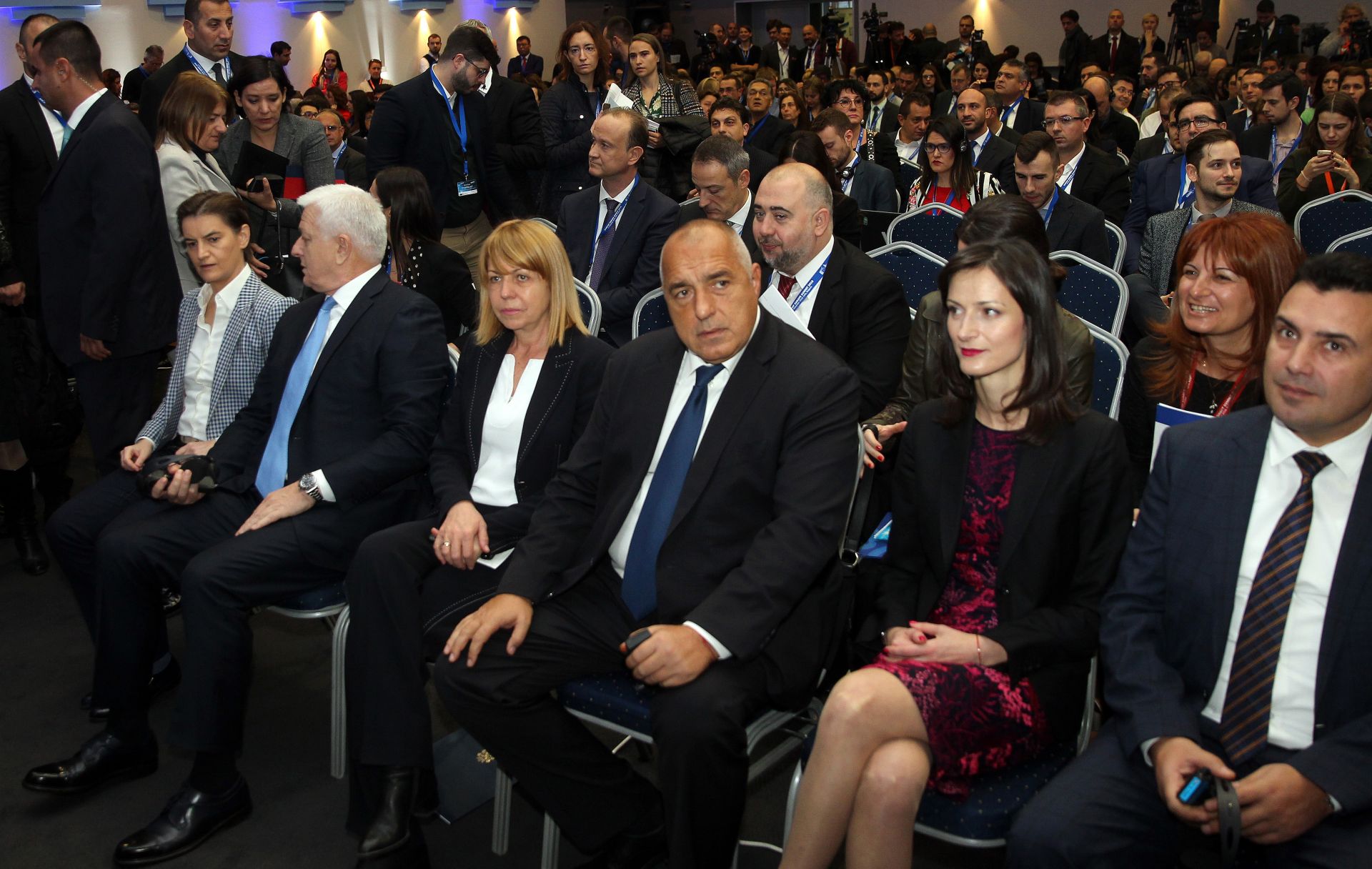 Във форума участват премиерът Бойко Борисов, премиерът на Сърбия Ана Бърнабич, на Македония Зоран Заев и на Черна гора Душко Маркович