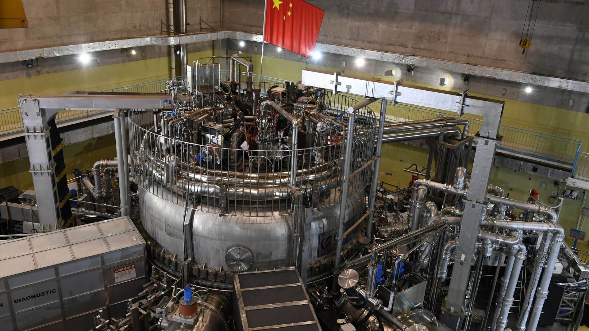 Китайският токамак реактор EAST