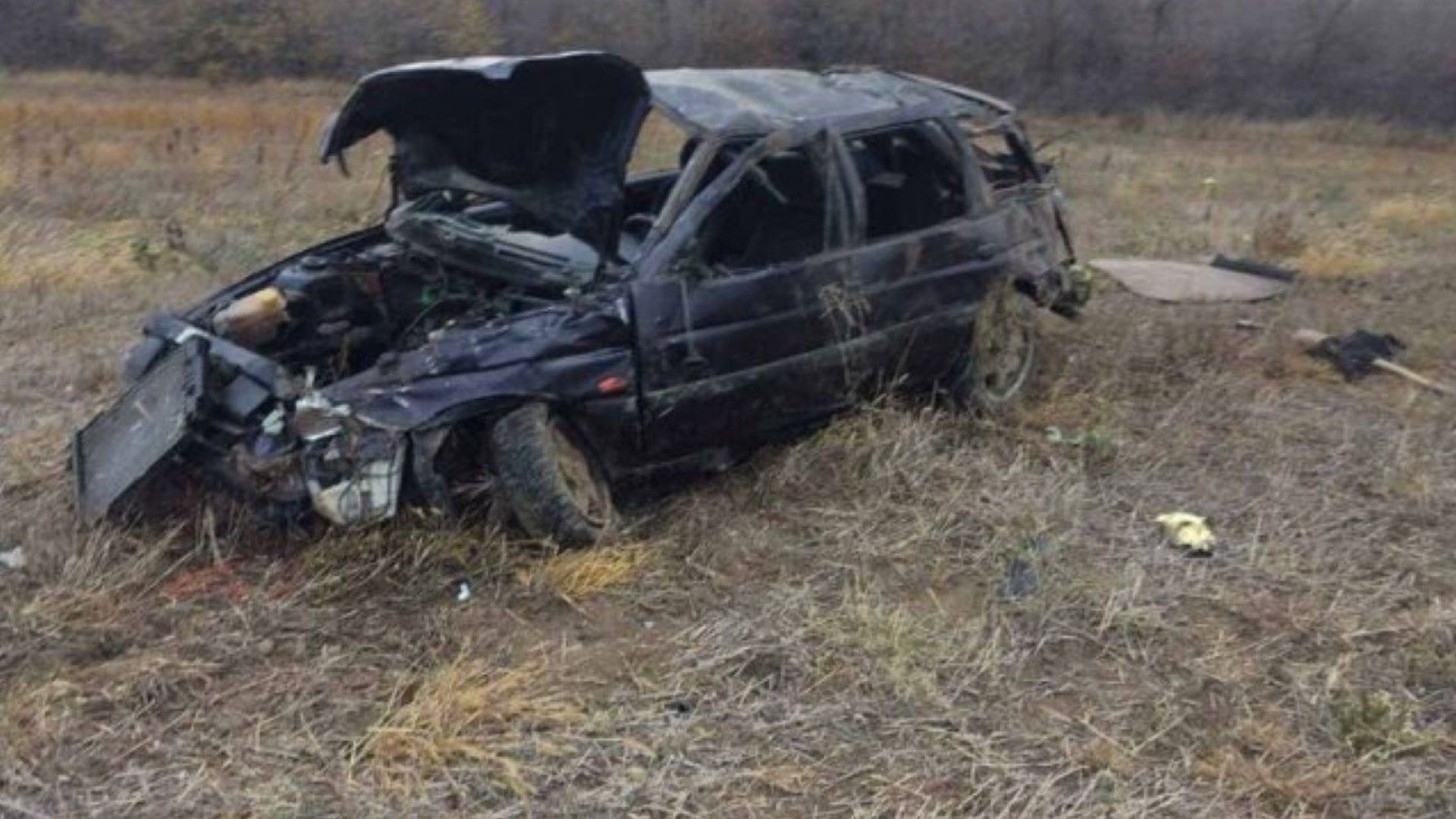 Трима души шофьор и двамата му спътници загинаха днес