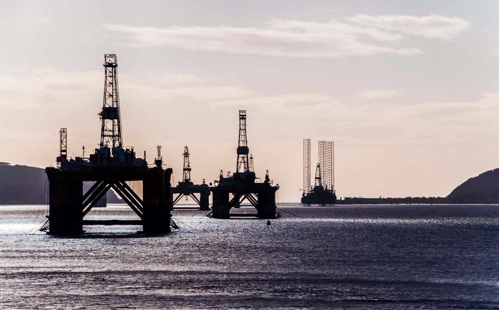 Търсенето на нови залежи от природен газ в румънското крайбрежие на Черно море продължава