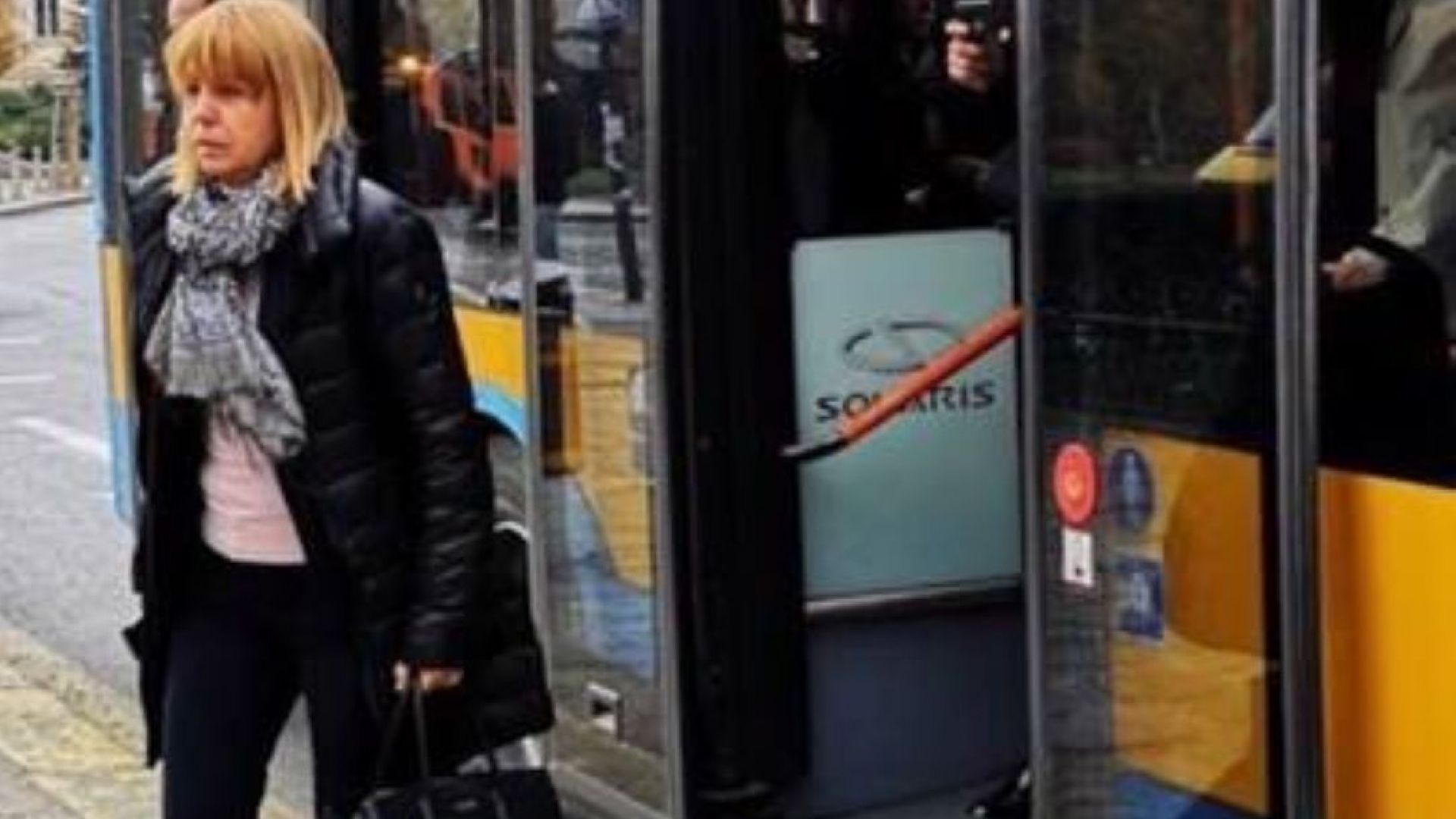 Кметът на София Йорданка Фандъкова тази сутрин отиде на работа