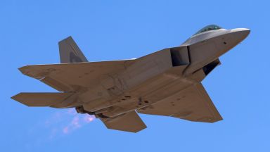 F-22 ще лети до 2060 г.