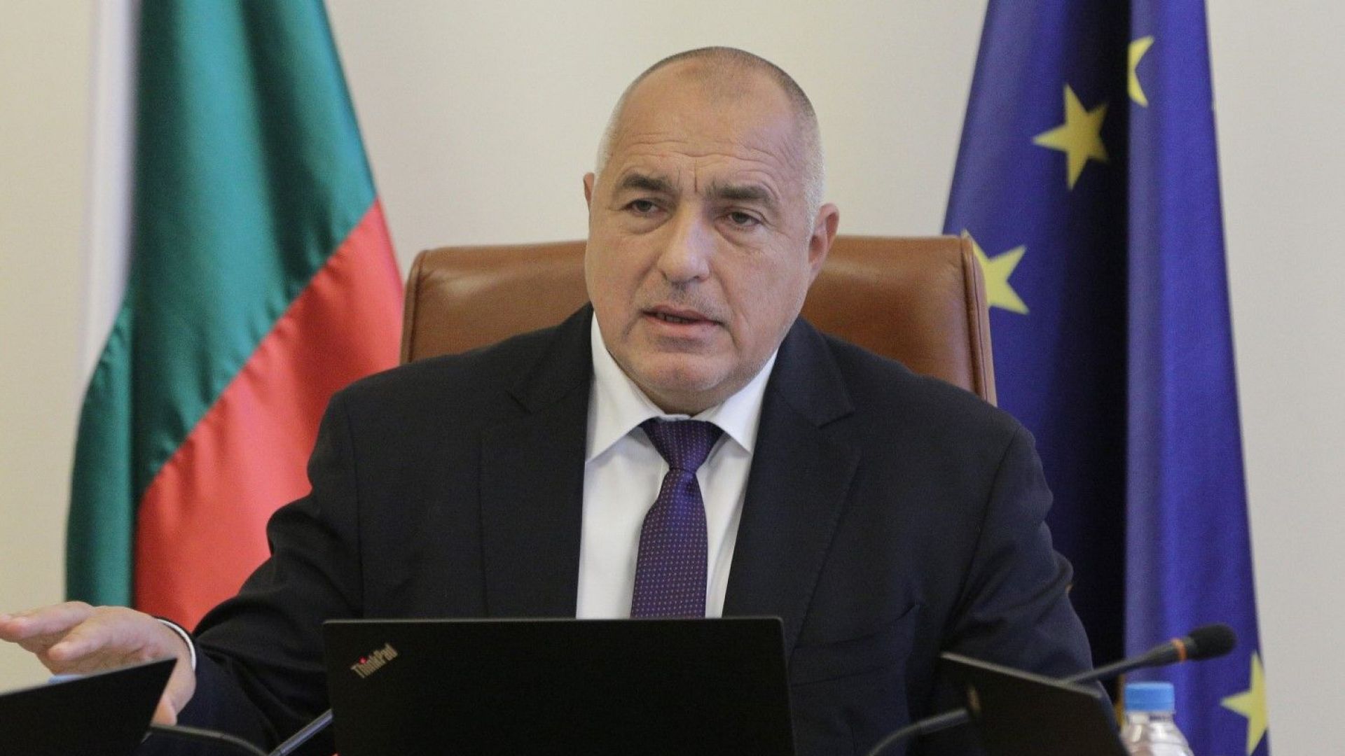 Премиерът Бойко Борисов заяви че няма коментар по въпроса за