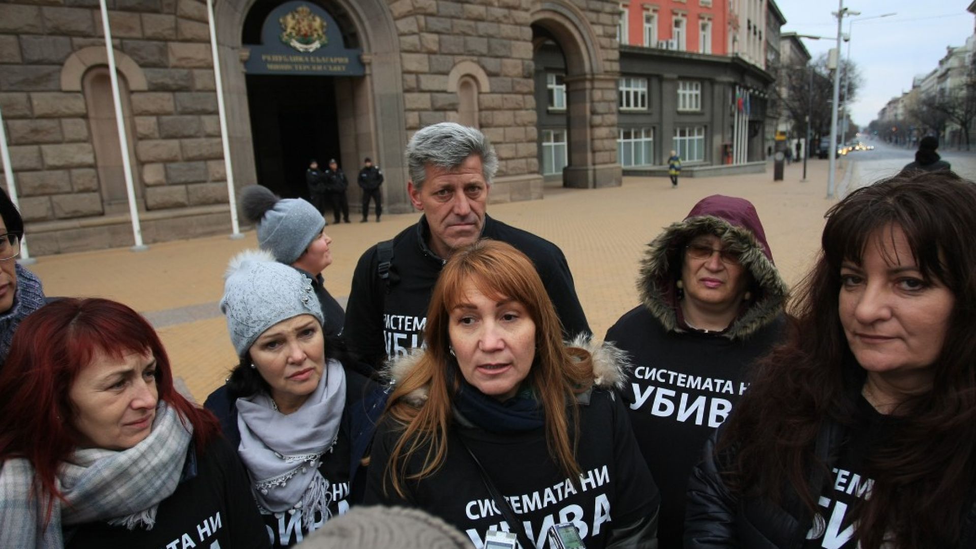 Майките на деца с увреждания ще продължат да протестират докато