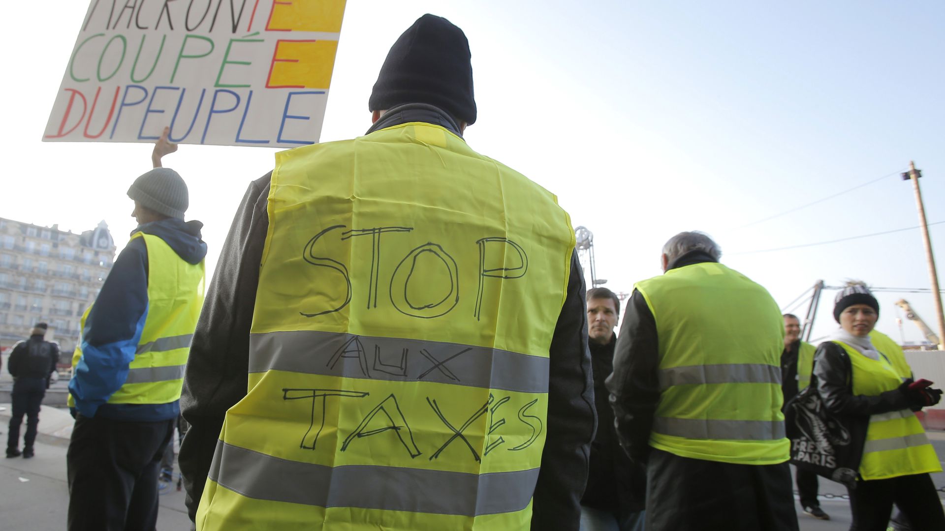 Началото на протестите във Франция срещу високите цени на горивата