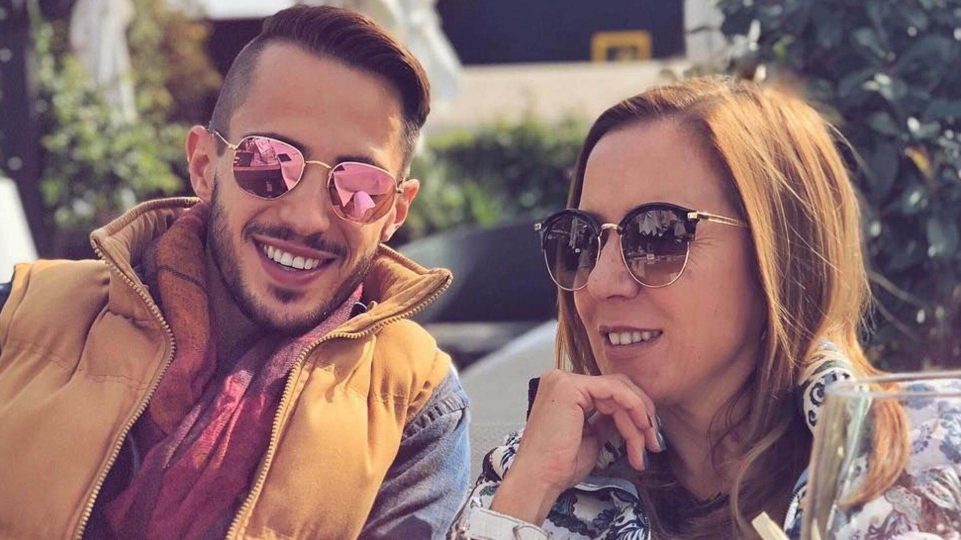 Наум с майката на Теа