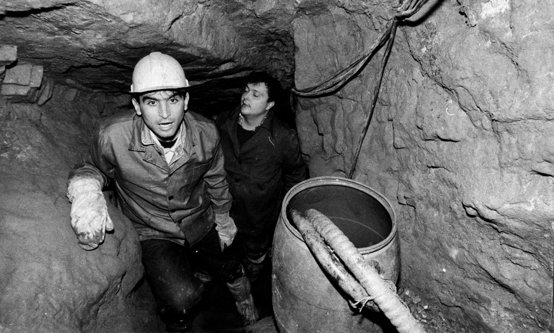 Димитър Статков и Георги Илиев - на прощална среща с дупката, за която пишат в продължение на месеци