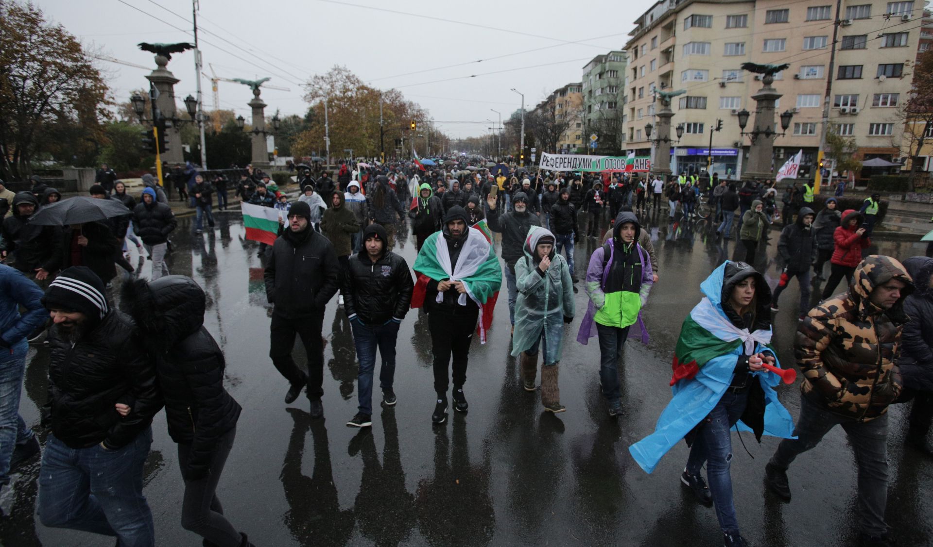 Протестиращите блокираха за кратко Орлов мост