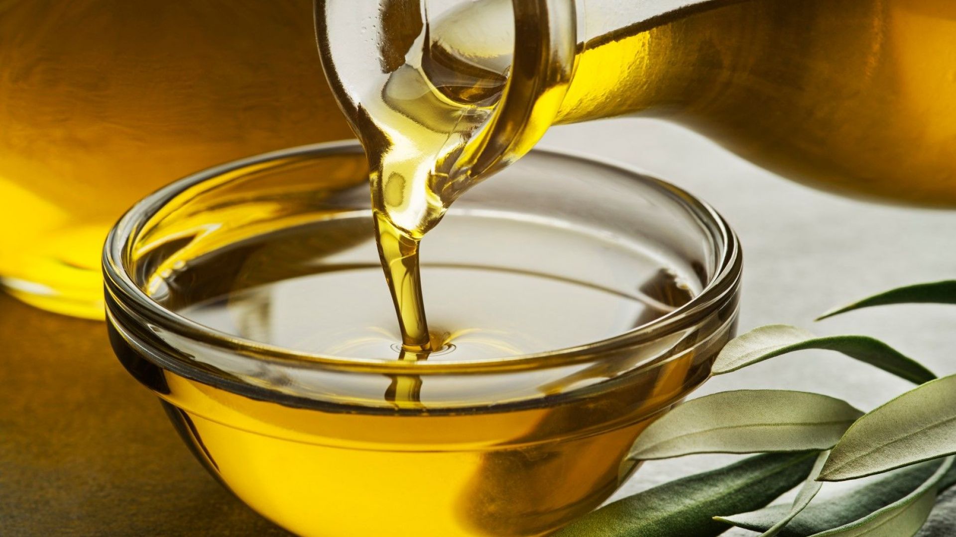 Половин литър зехтин от маслиново дърво на 1800 години беше