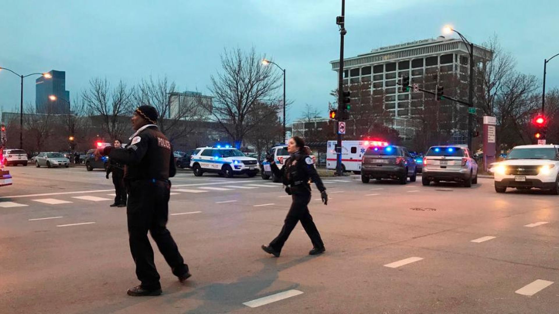 Четирима души станаха жертва на стрелба в болница в Чикаго