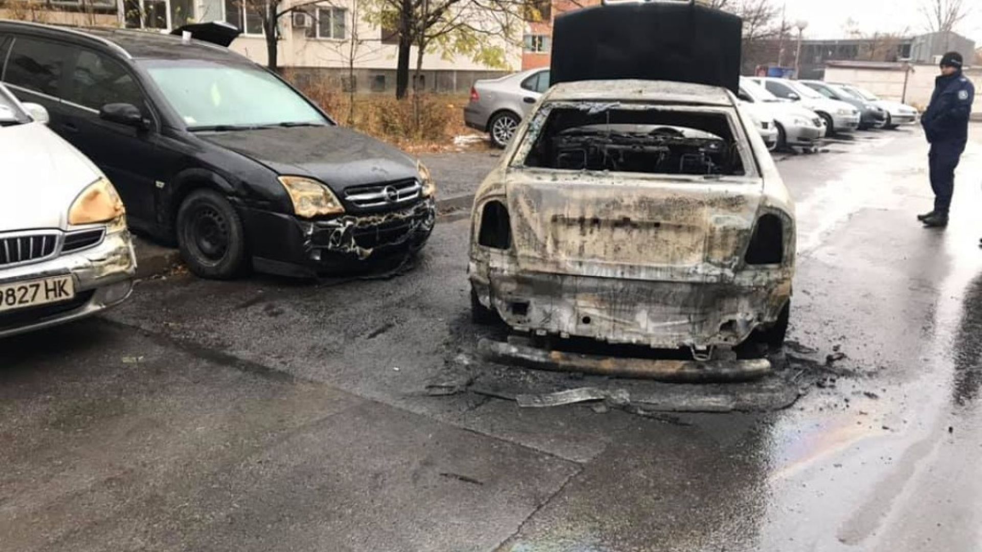 Пожар изпепели кола в столичния квартал "Млaдост" 