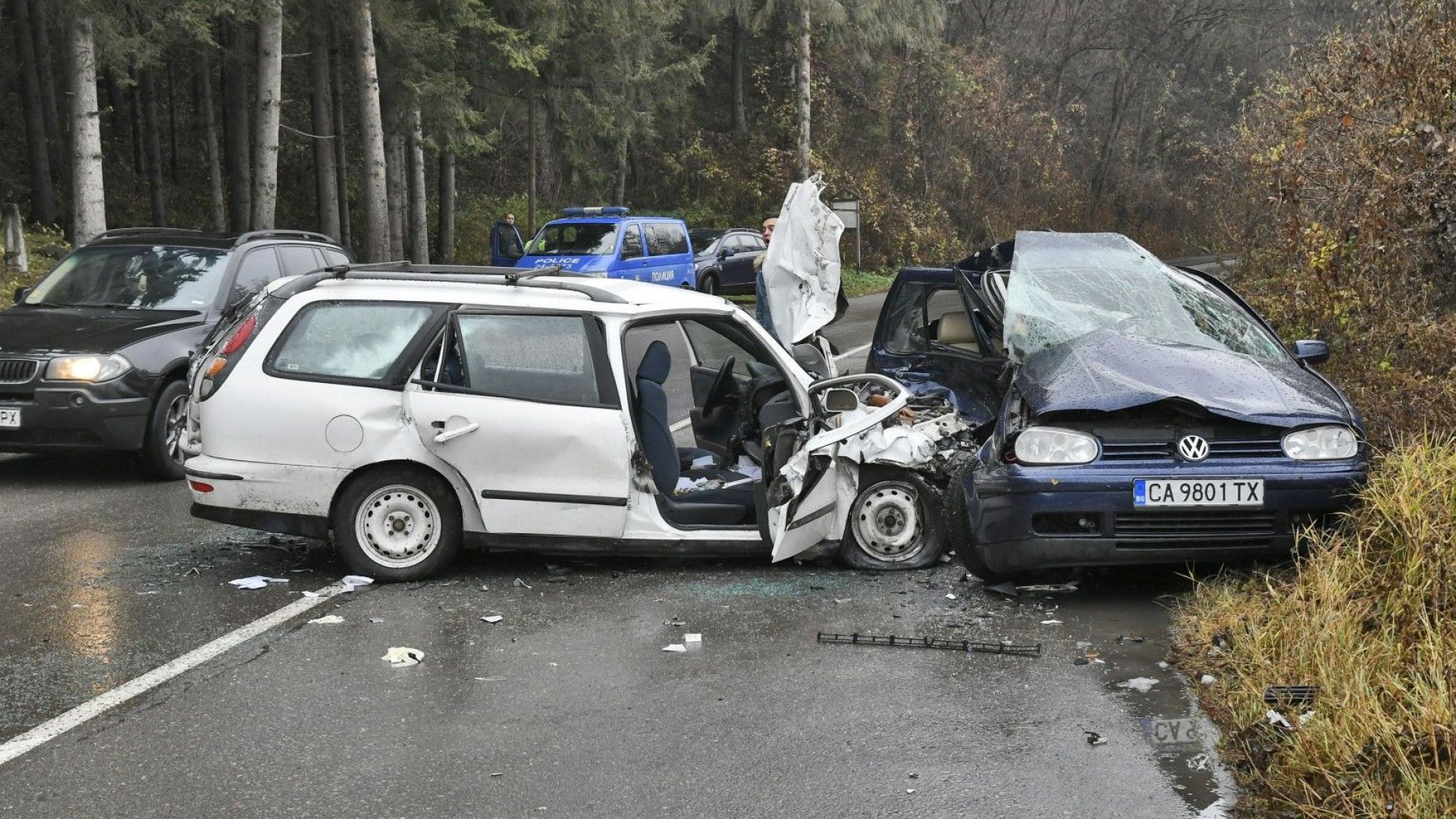 Три автомобила катастрофираха край Пасарел, има пострадали