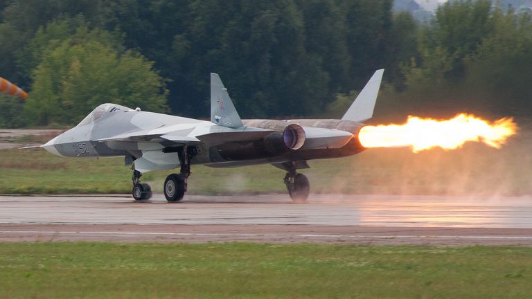 През 2020 г. Русия стартира внедряването на Су-57