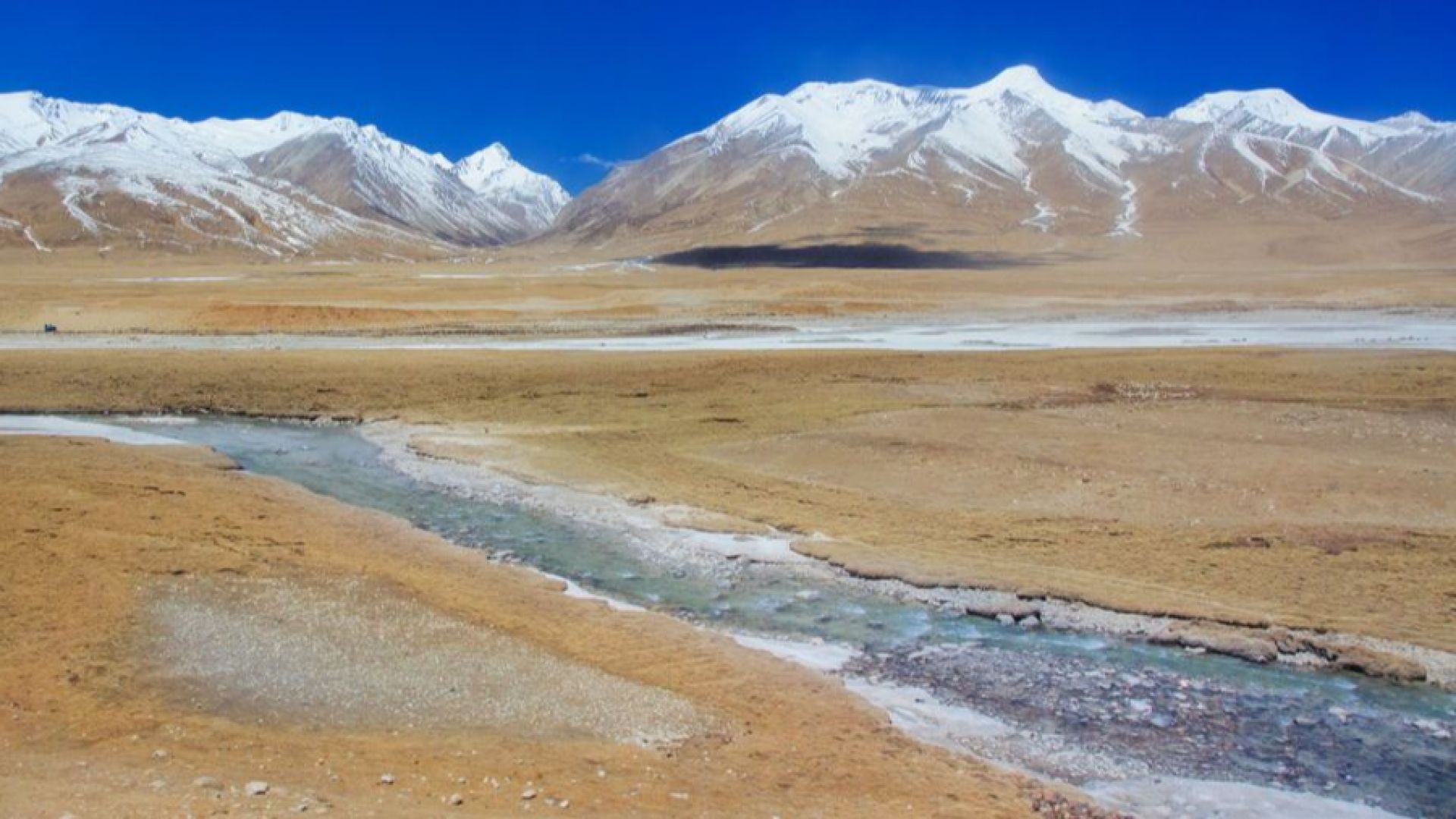 Китайски велосипедист който си беше поставил за цел да прекоси
