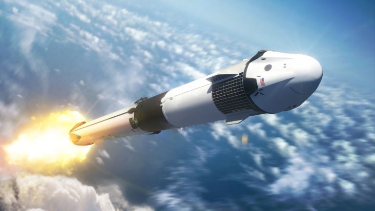 SpaceX обяви кога ще изстреля космическия си кораб