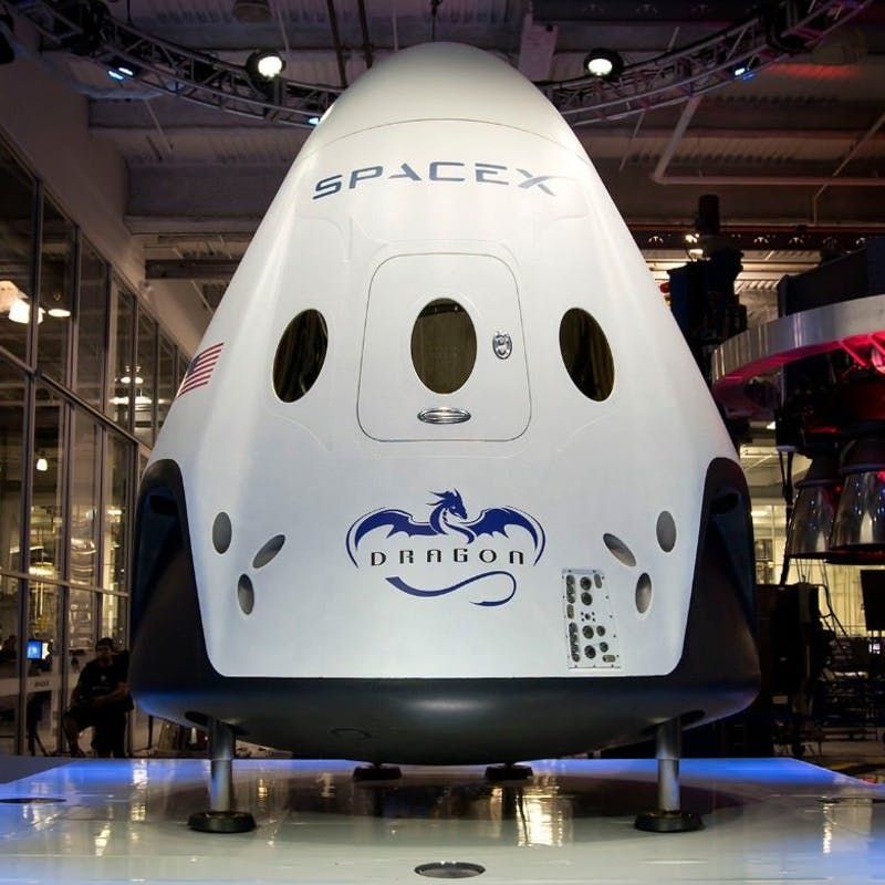 Космическият кораб на SpaceX - Crew Dragon
