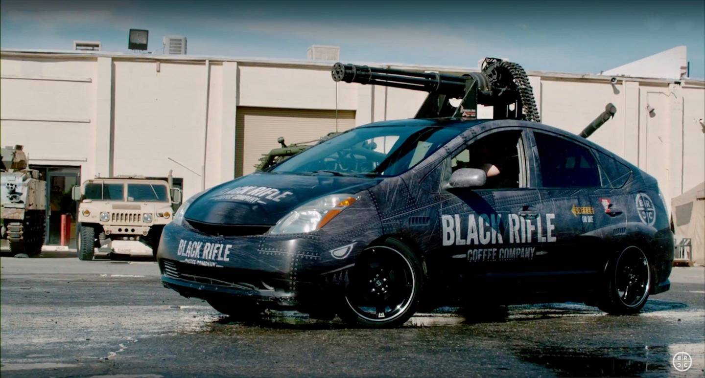 Toyota Prius с версия за ”хибридна война” (видео)