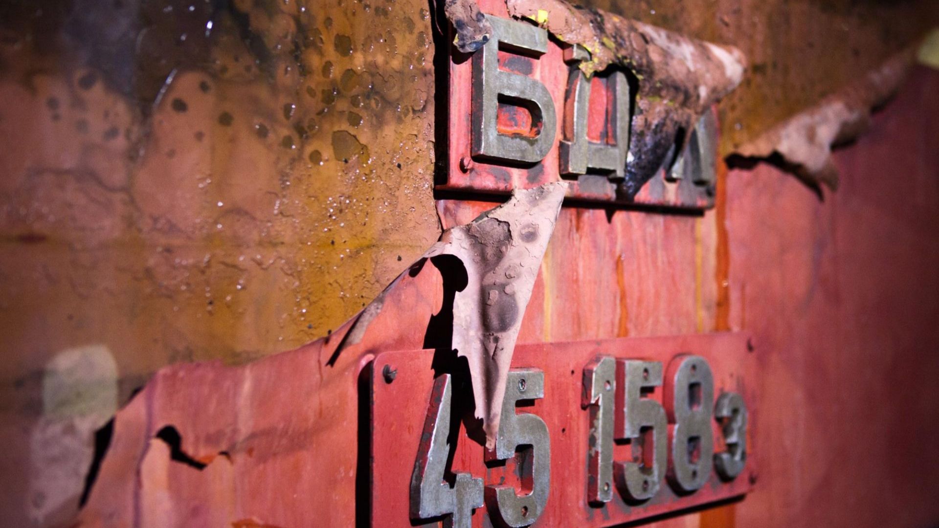 Късо съединение е предизвикало пожар в локомотив на бързия влак