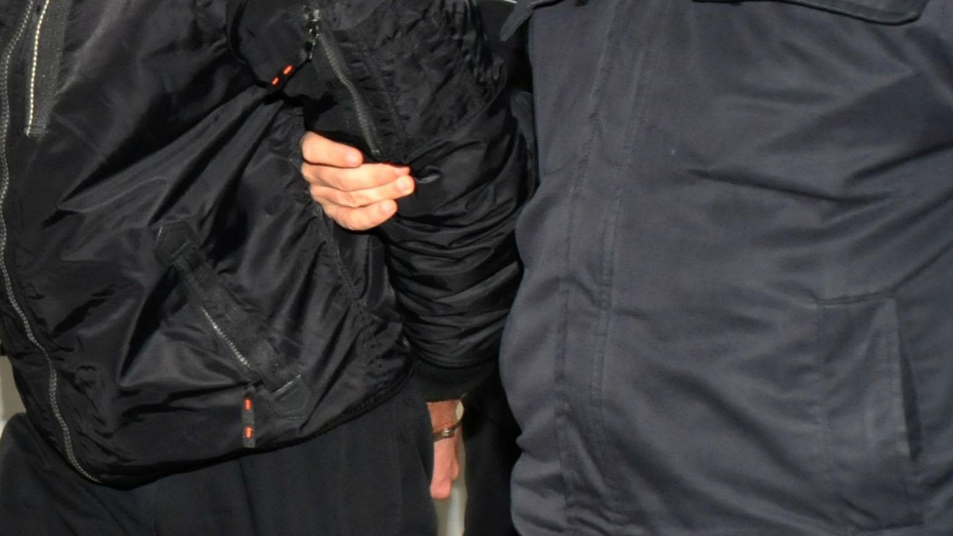 Полицията в Лом залови 65 годишен мъж който блудствал с непълнолетно