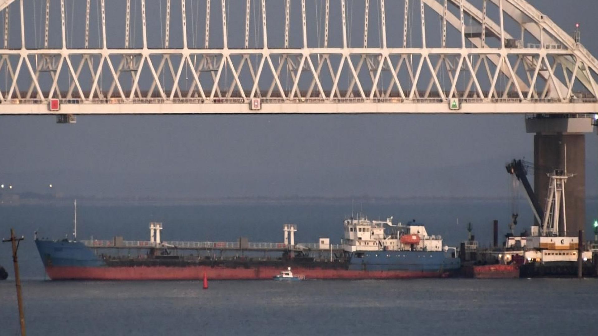 Руските издания анализират ситуацията край анексирания от Москва полуостров Крим