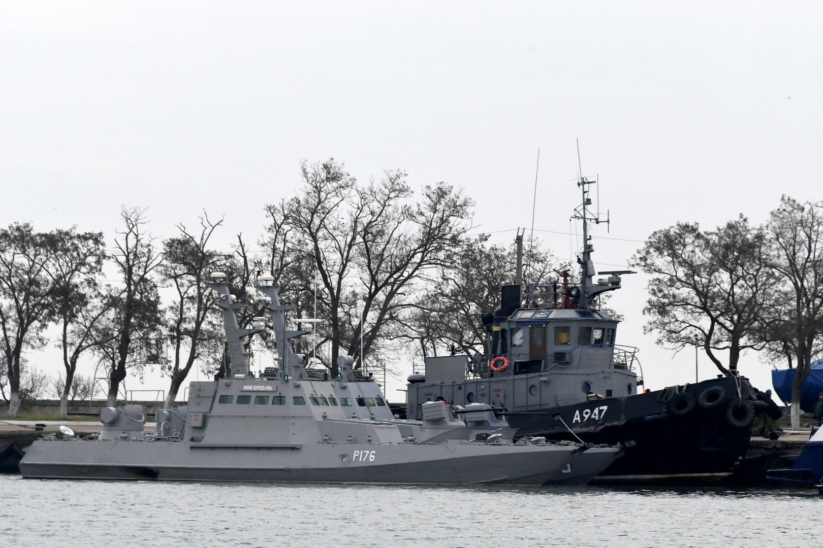 Русия задържа миналия ноември три украински военни кораба в Керченския проток