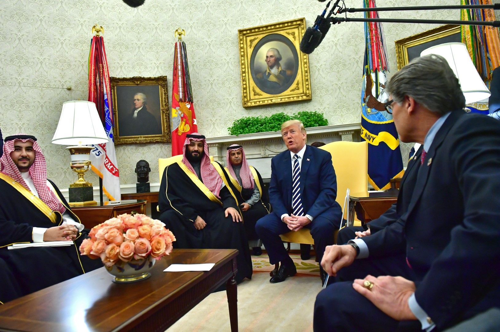 Принц Мохамед бин Салман и Доналд Тръмп ще решат цената на петрола на срещата на Г-20