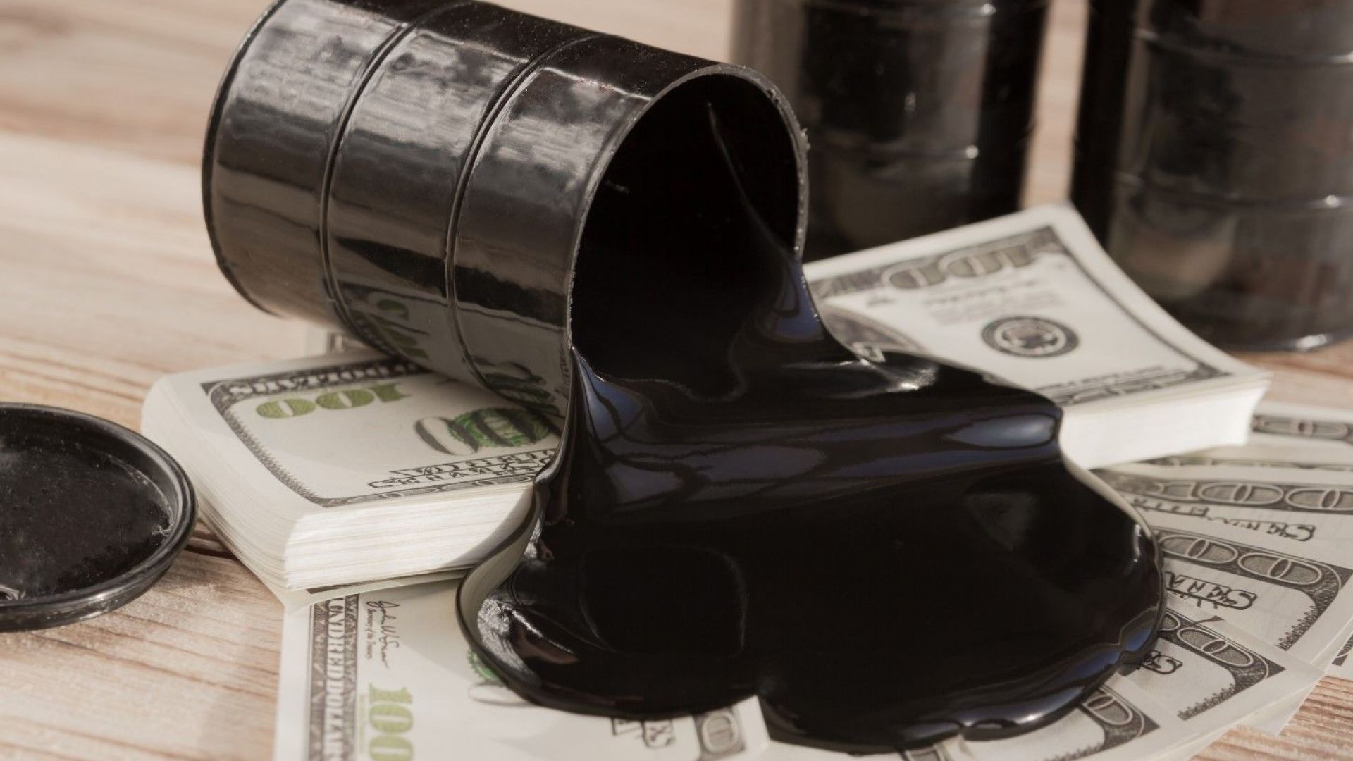 Топ 4 на най-големите сривове на цената на петрола