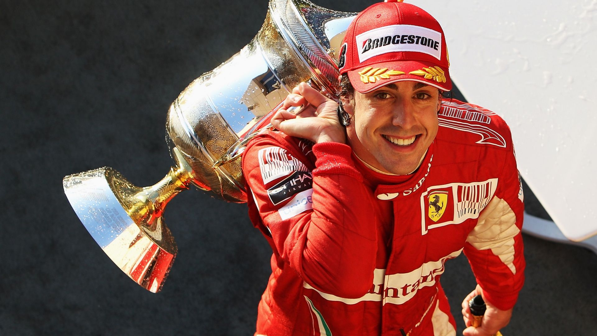 Шампионът Алонсо се завръща и ще кара във Формула 1 на 40 години