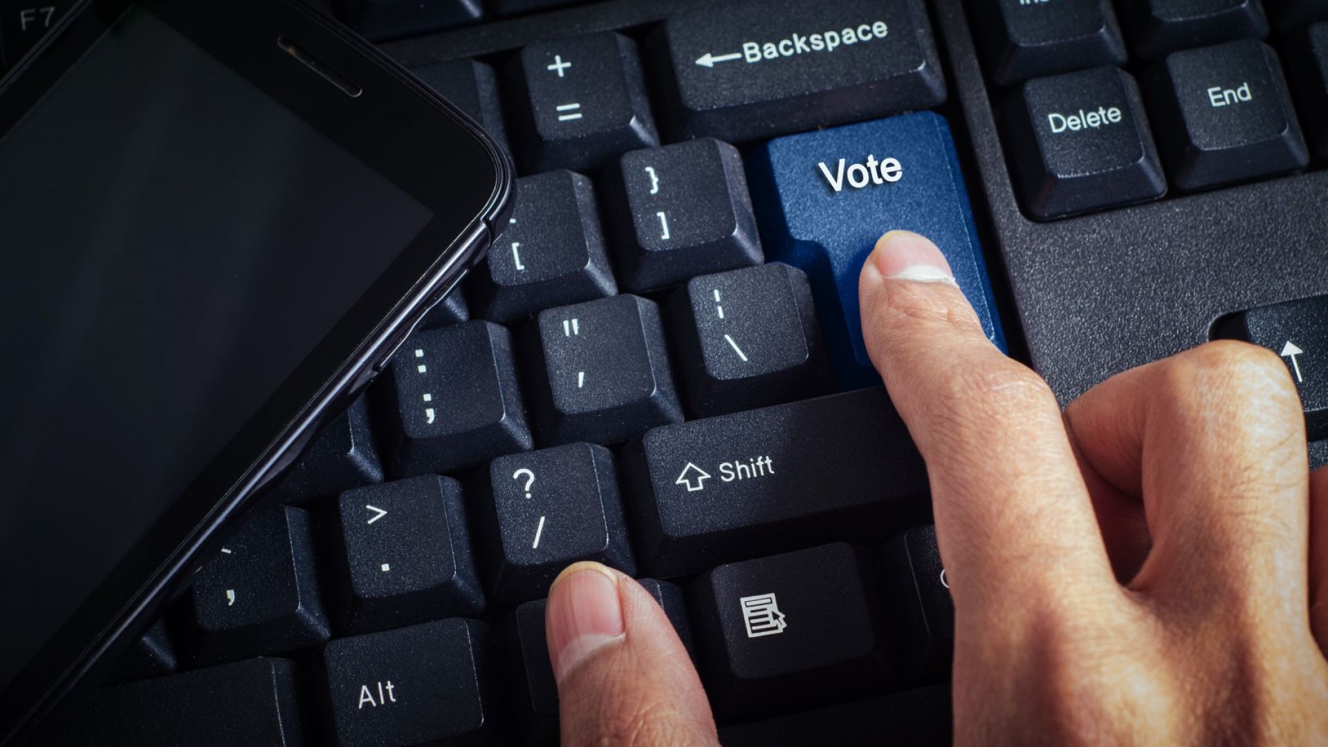 Десните се обединиха: Да се въведе машинно и електронно гласуване