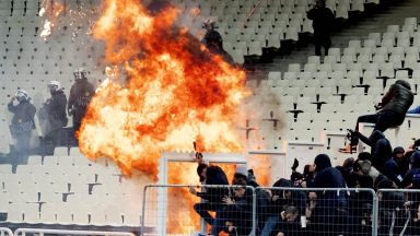 Гърция закри фенклубовете и обяви война на футболното хулиганство