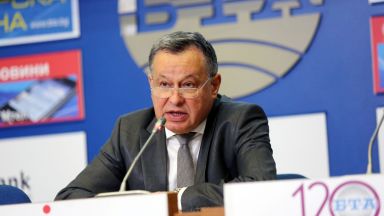 Украйна още не се е отказала да чака от България