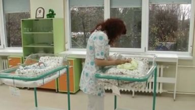 Изоставиха две новородени бебета в Пловдив