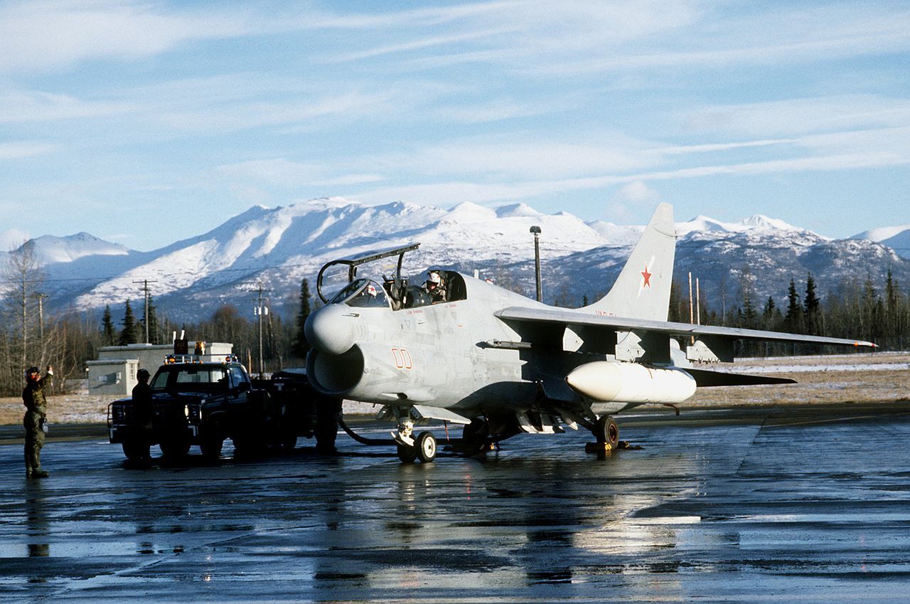 A-4 имитира МиГ-17